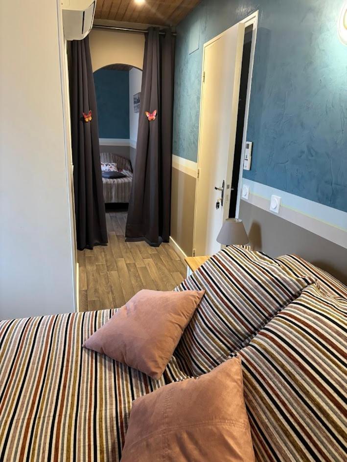 Auberge De La Normandie Junhac Εξωτερικό φωτογραφία