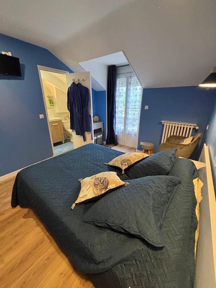 Auberge De La Normandie Junhac Εξωτερικό φωτογραφία