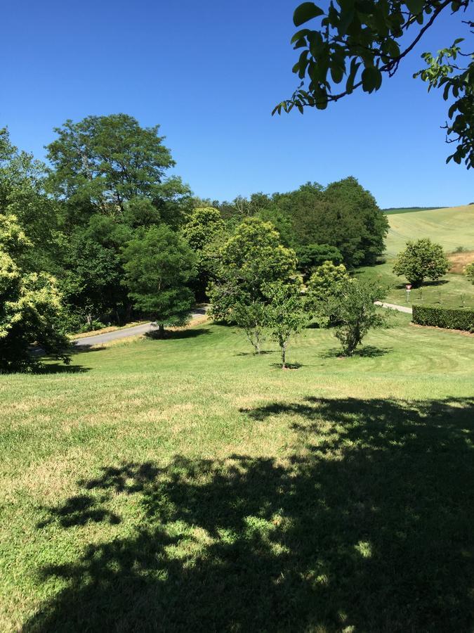 Auberge De La Normandie Junhac Εξωτερικό φωτογραφία